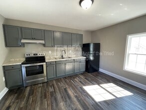 528 N Scales St in Reidsville, NC - Building Photo - Building Photo