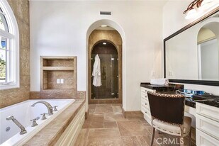 64 Archipelago Dr in Newport Beach, CA - Building Photo