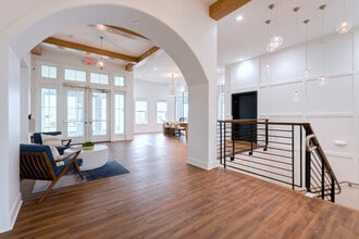 Arbors at Penfield in Penfield, NY - Foto de edificio - Lobby