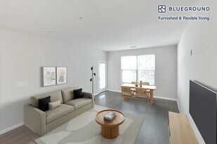 160 Boylston St in Newton, MA - Building Photo