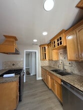 3800 Monitor St in Bakersfield, CA - Building Photo - Building Photo