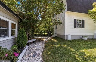 37526 River Springs Rd, Unit Artist Studio in Avenue, MD - Building Photo