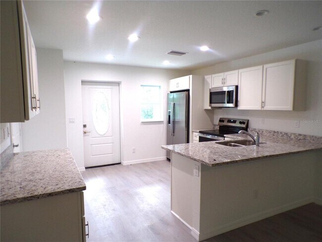 12386 Avignon Ave in Punta Gorda, FL - Building Photo - Building Photo