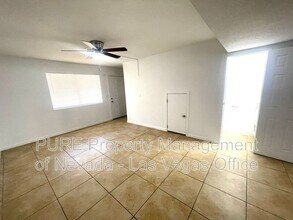 3512 Rio Robles Dr in North Las Vegas, NV - Building Photo - Building Photo