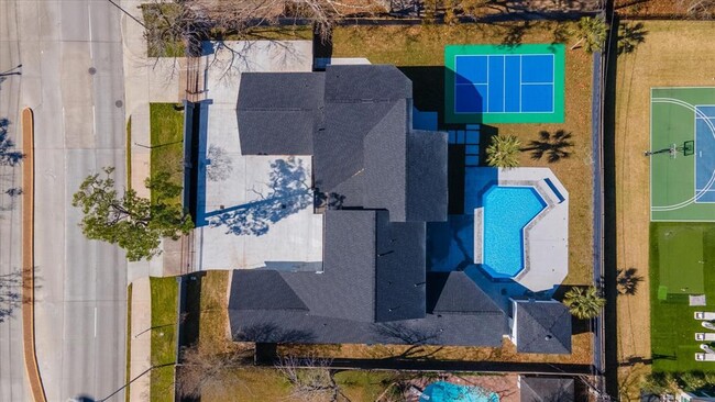 12564 Memorial Dr in Houston, TX - Building Photo - Building Photo