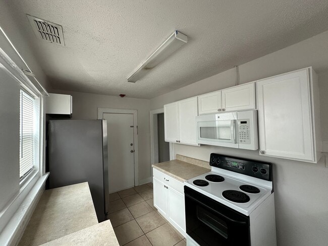 136 Ave C NE in Winter Haven, FL - Building Photo - Building Photo