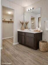 13205 Henneman Dr in Pflugerville, TX - Foto de edificio - Building Photo