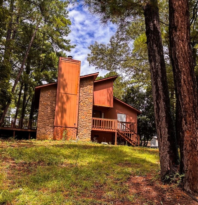 property at 5576 Nix Rd
