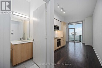 50-3250 Ordnance St in Toronto, ON - Building Photo - Building Photo