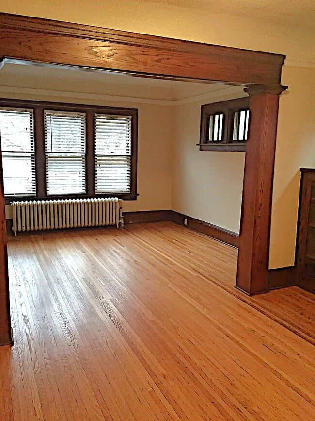 1088 Dayton Ave, Unit 4 in St. Paul, MN - Foto de edificio - Building Photo