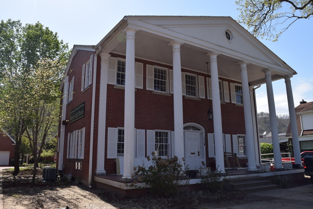 152 3rd St in Pikeville, KY - Building Photo