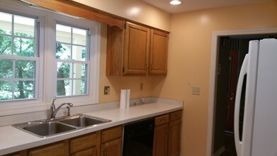 30 Ferenvilla Dr in Hendersonville, NC - Building Photo - Building Photo