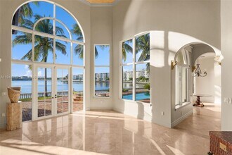 3283 NE 171 St in North Miami Beach, FL - Building Photo - Building Photo