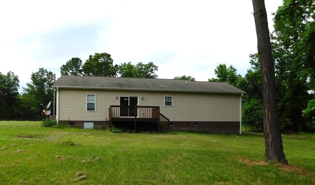 2404 Pineview Cemetery Rd in Seven Springs, NC - Building Photo - Building Photo