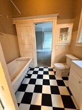 1710 1/2 16th St, Unit 1710 1-2 16th St in Sacramento, CA - Foto de edificio - Building Photo