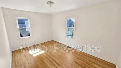 105 Morning Glory St SW in Grand Rapids, MI - Building Photo - Building Photo