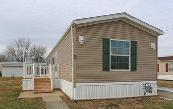 Springfield Meadows in Springfield, OH - Foto de edificio - Building Photo