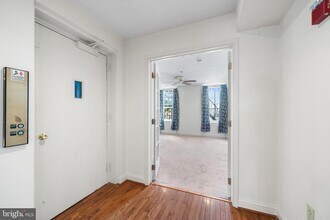 48 N Front St in Philadelphia, PA - Building Photo - Building Photo