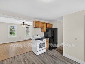 483 Boswell Ave in Norwich, CT - Building Photo - Building Photo