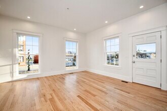 30 E Main St in Westborough, MA - Building Photo - Building Photo