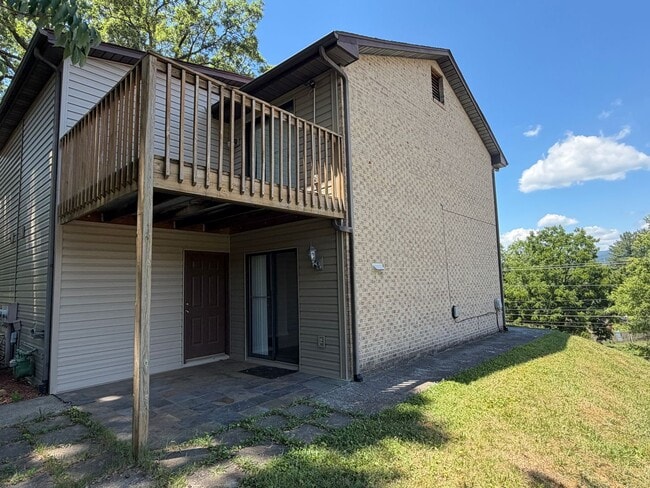 property at 366 Dalewood Ave