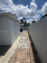 9431 NW 10th St in Pembroke Pines, FL - Building Photo - Building Photo