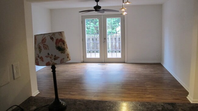 property at 9606 Vinca Cir