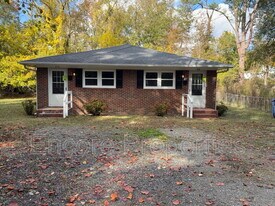 308 Depot St in Fuquay Varina, NC - Building Photo