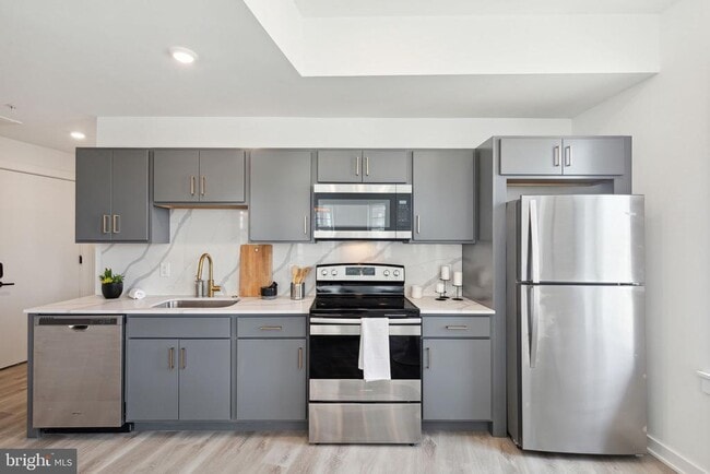 property at 2046 E Lehigh Ave