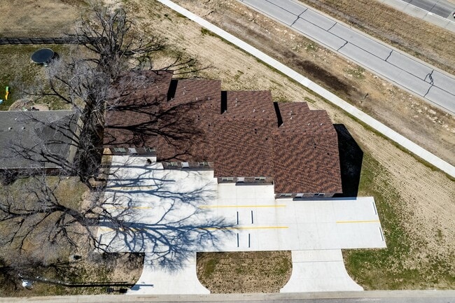 1291 N Curtis Ct in Wichita, KS - Building Photo - Building Photo