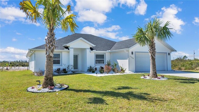 2099 Valencia Dr in Indian Lake Estates, FL - Foto de edificio - Building Photo