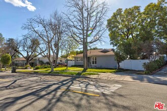 11769 Pearwood Ave in Los Angeles, CA - Building Photo - Building Photo