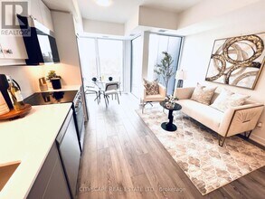 2 Manderley Dr in Toronto, ON - Building Photo - Building Photo