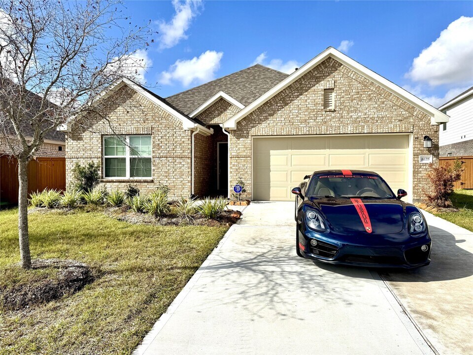 8635 Oceanmist Cv Dr in Cypress, TX - Building Photo