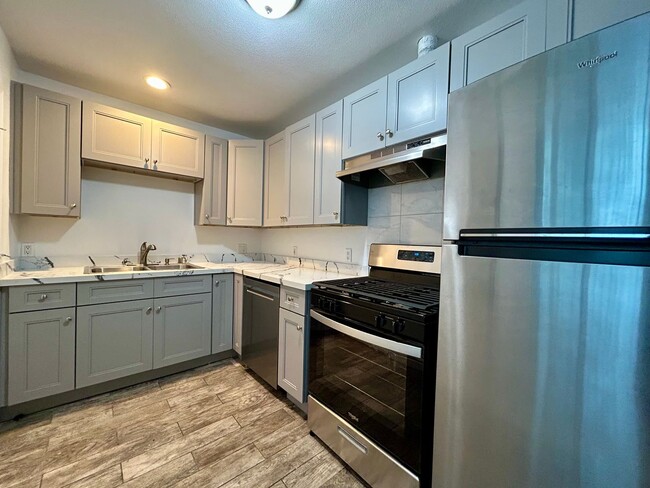 property at 816 Ormond Ct