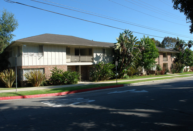 118-140 E Sola St in Santa Barbara, CA - Building Photo - Building Photo