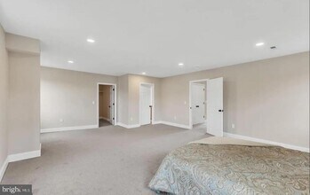 4000 Maine Ave in Baltimore, MD - Building Photo - Building Photo