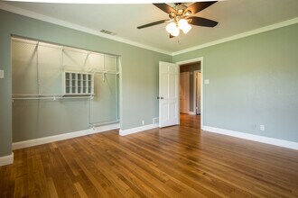 1661 Mariposa Dr, Unit 1661 MARIPOSA in Dallas, TX - Building Photo - Building Photo