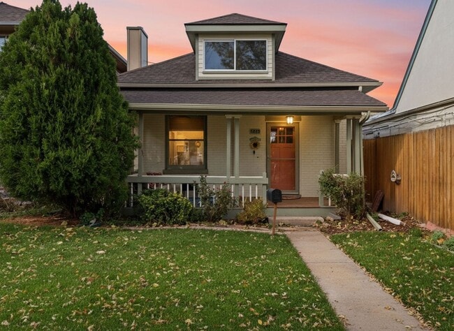 property at 1479 Ivanhoe St