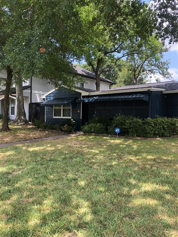 property at 1402 Chamboard Ln