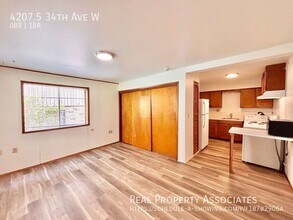 4207.5 34th Ave W in Seattle, WA - Building Photo - Building Photo