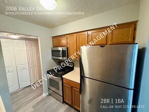 3006 Valley Dr in West Chester, PA - Building Photo - Building Photo