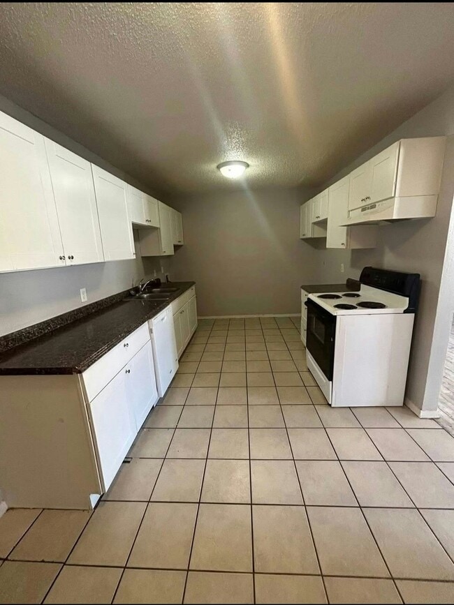 5604 Brownfield Dr in Lubbock, TX - Building Photo - Building Photo