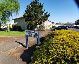Greenwood Park Apartments in Salem, OR - Building Photo - Building Photo