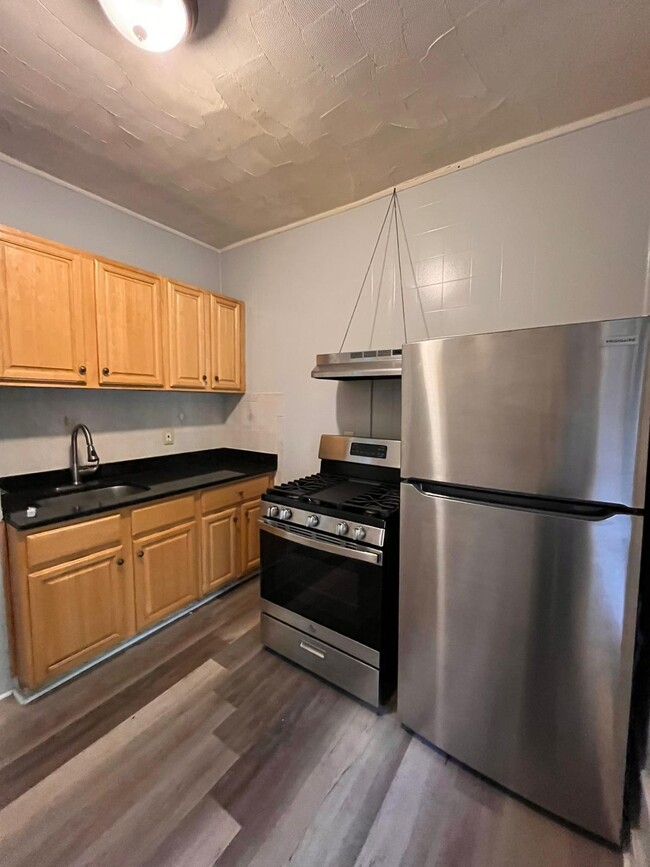 110 Baldwin Ave, Unit 2L