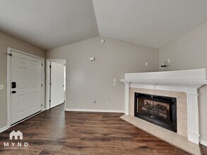 466 Barewood Dr in Four Oaks, NC - Foto de edificio - Building Photo