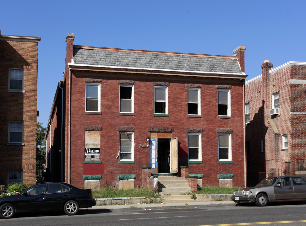 3318 Sherman Ave NW in Washington, DC - Building Photo