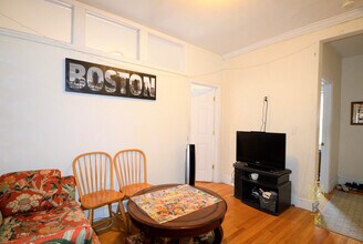 54 Egmont St in Brookline, MA - Building Photo - Building Photo