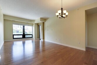 500 E Grant St in Minneapolis, MN - Building Photo - Building Photo
