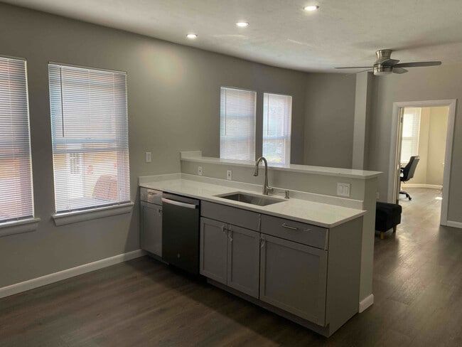 3 Fountain St, Unit 1